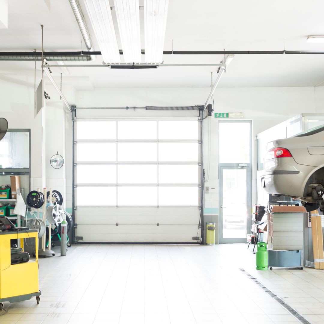 Commercial garage